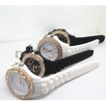 Фабрика OEM Diamante очаровательной силиконовые пары наручные часы (HL-CD002)